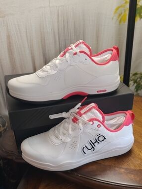 New in box! Ryka Court Agility Womens 9.5 Wide White Pink Athletic Shoes